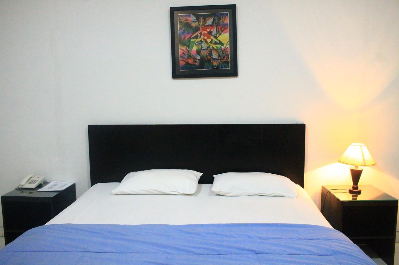 Carica Homestay Sorabaya Extérieur photo