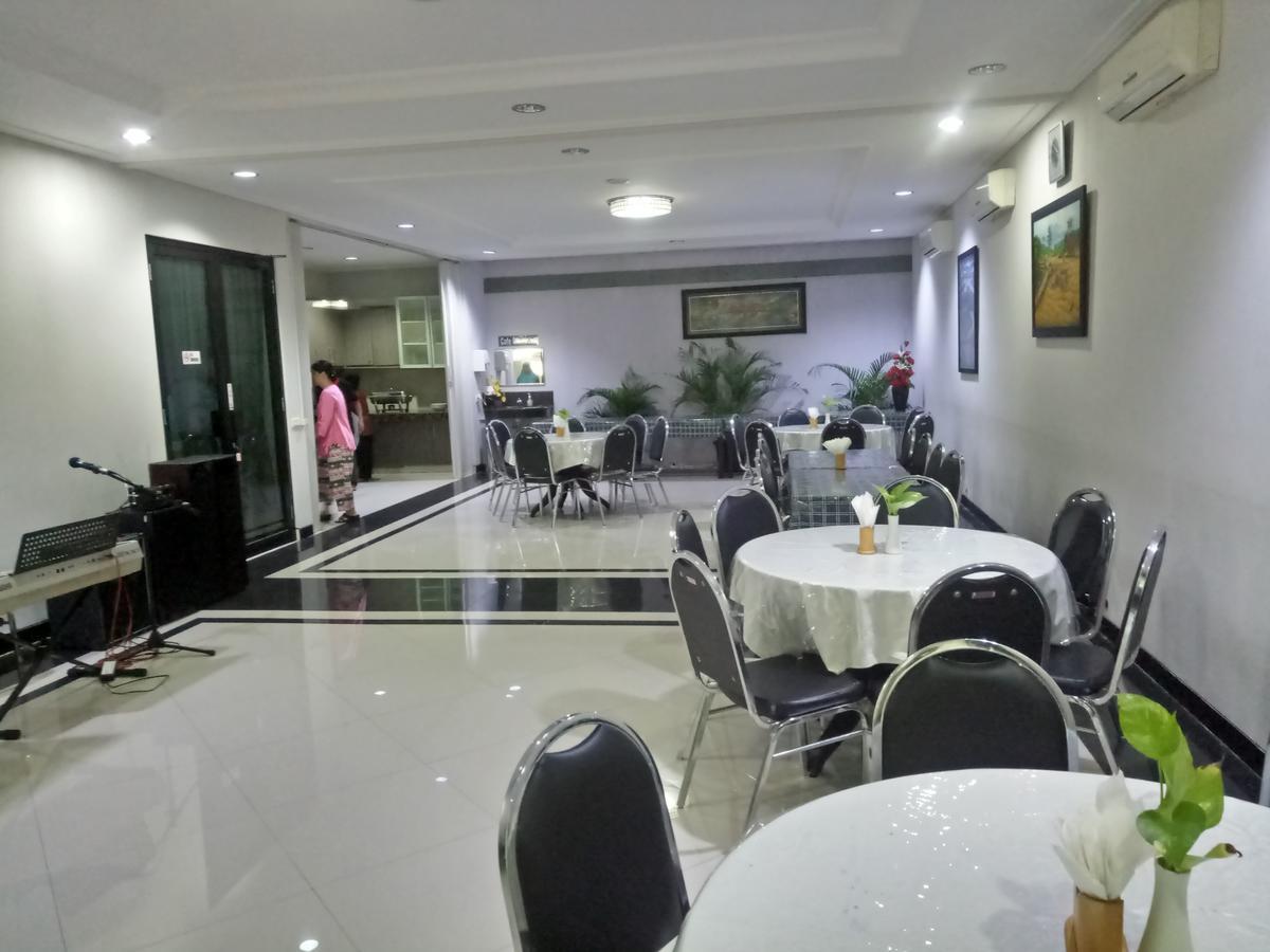 Carica Homestay Sorabaya Extérieur photo