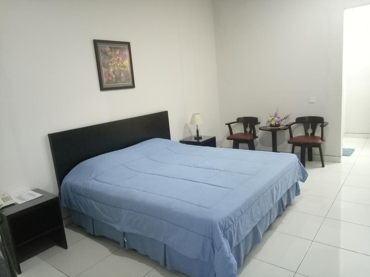 Carica Homestay Sorabaya Extérieur photo