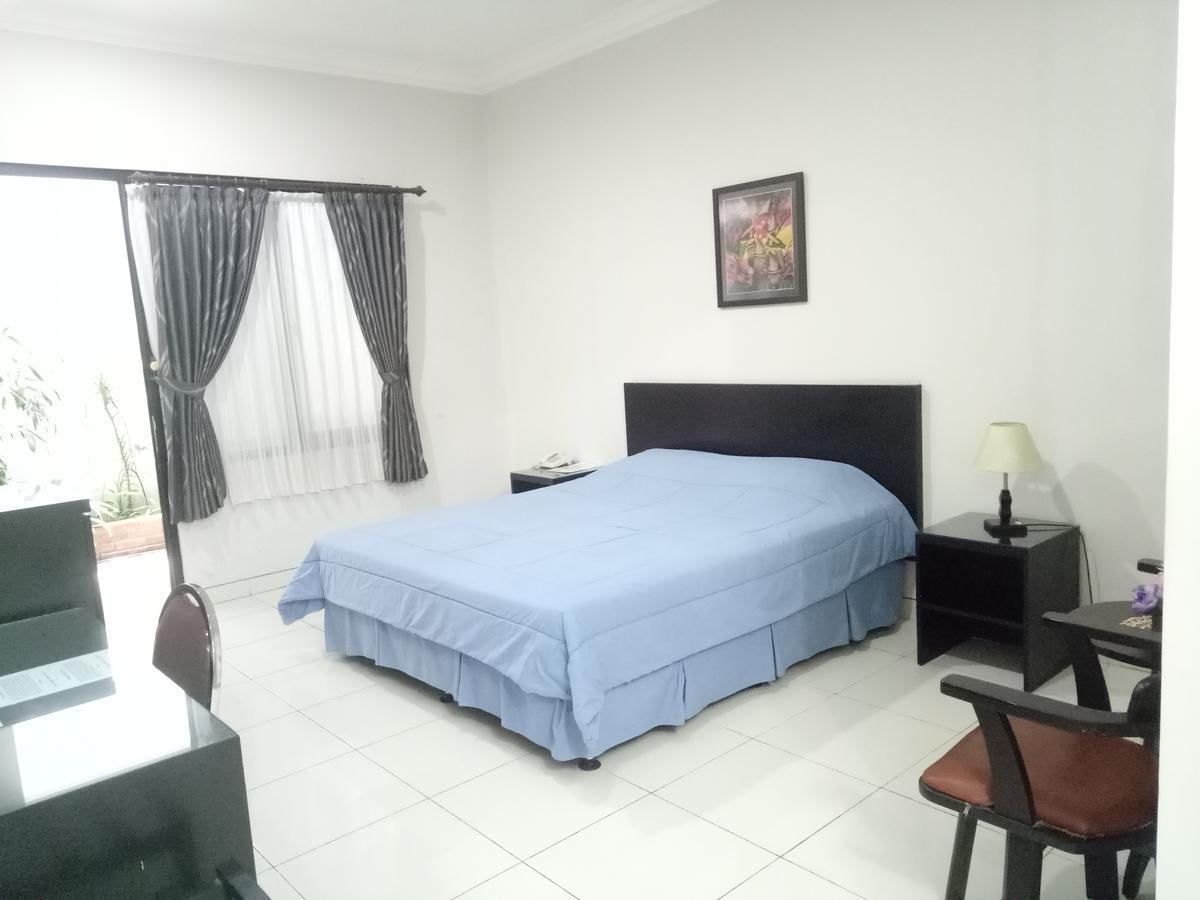 Carica Homestay Sorabaya Extérieur photo